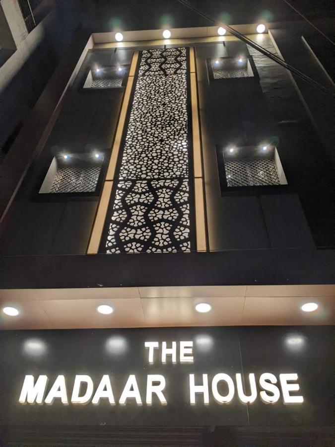 Отель The Madaar House Варанаси Экстерьер фото